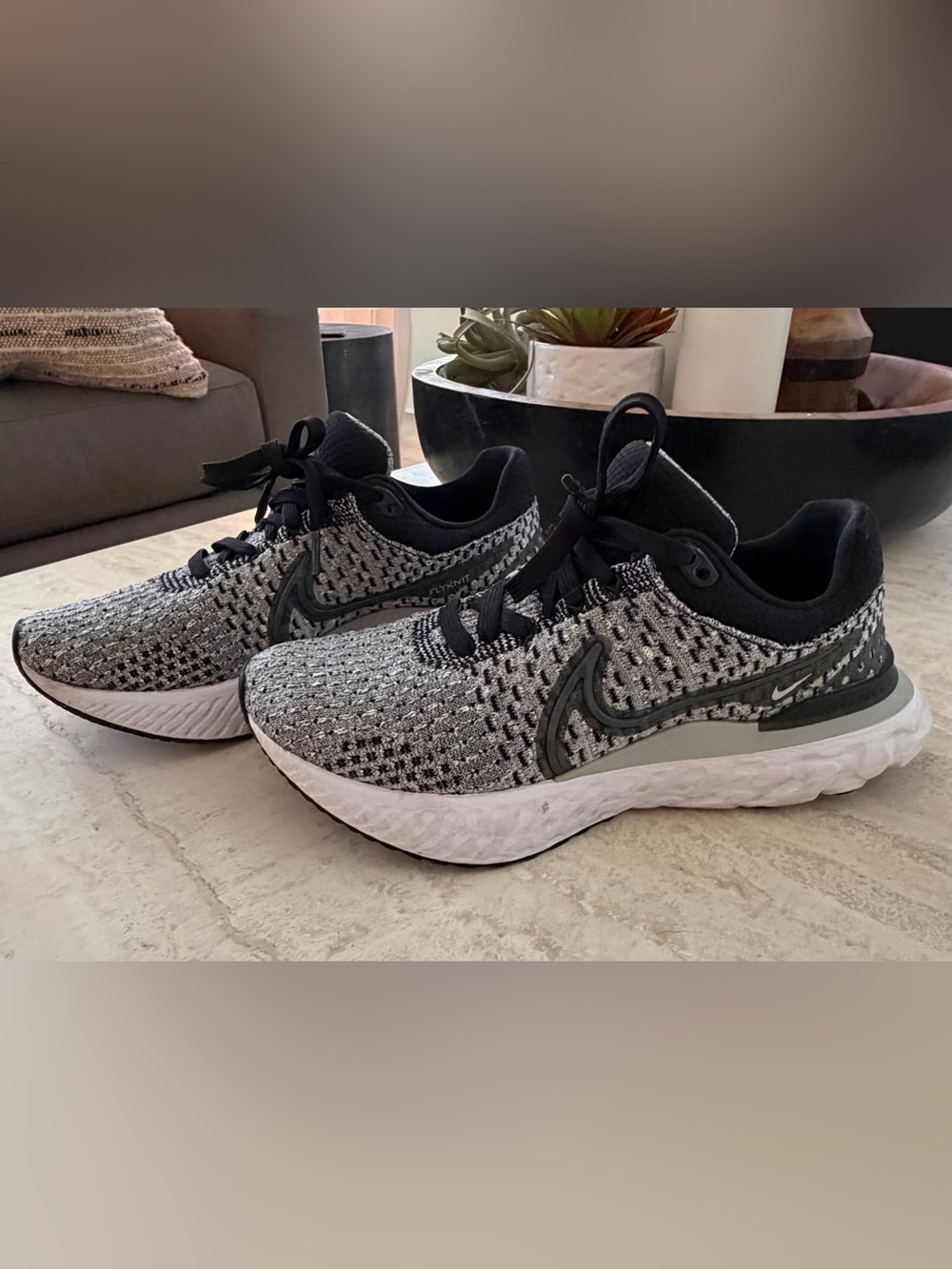 Nike Flyknit Running Shoes in Black and White